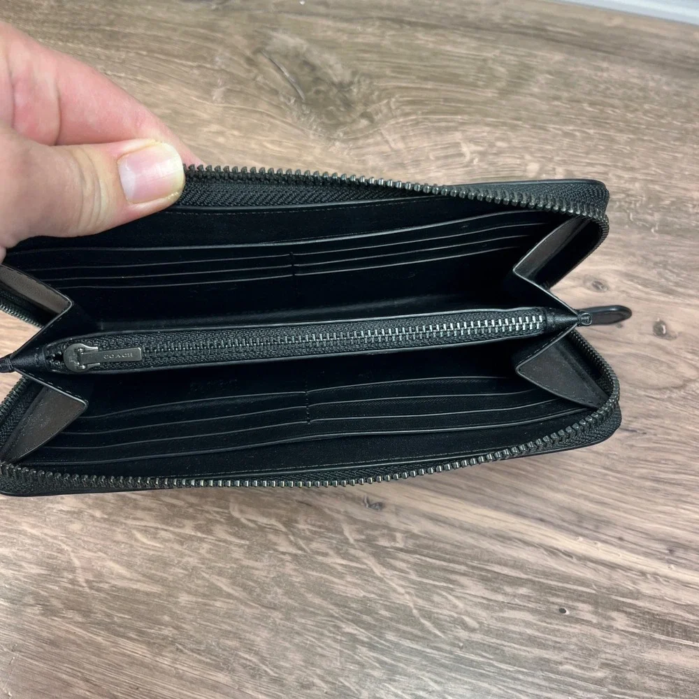 Coach Wallet Continental Accordion Zip Black Signature Debossed Leather CE551